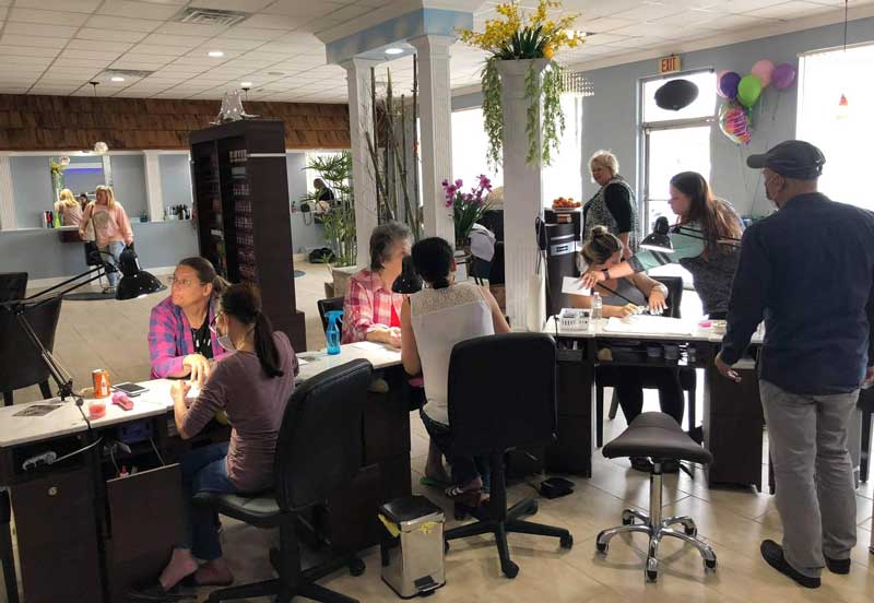 Elegant Nails-Cần Sang Tiệm Nail Ở Sweetwater TN